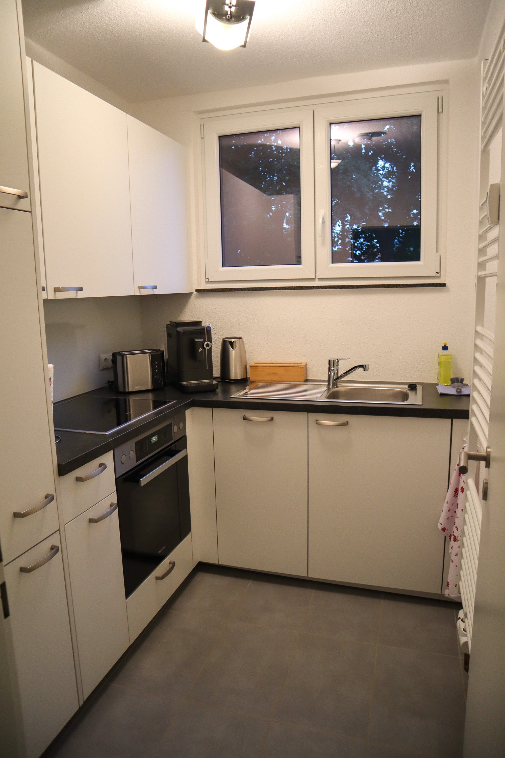 Küchenzeile der Ferienwohnung Burgnest
